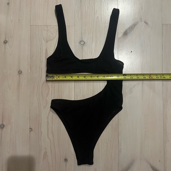 BetterTan One Piece Swimsuit Better Tan - Picture 7 of 8